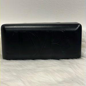 DVF Diane von Furstenberg Black Big Sunglasses Hard Case